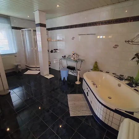 Apartamento Grosszuegig-wohnen Nahe Erlangen - Nuernberg *